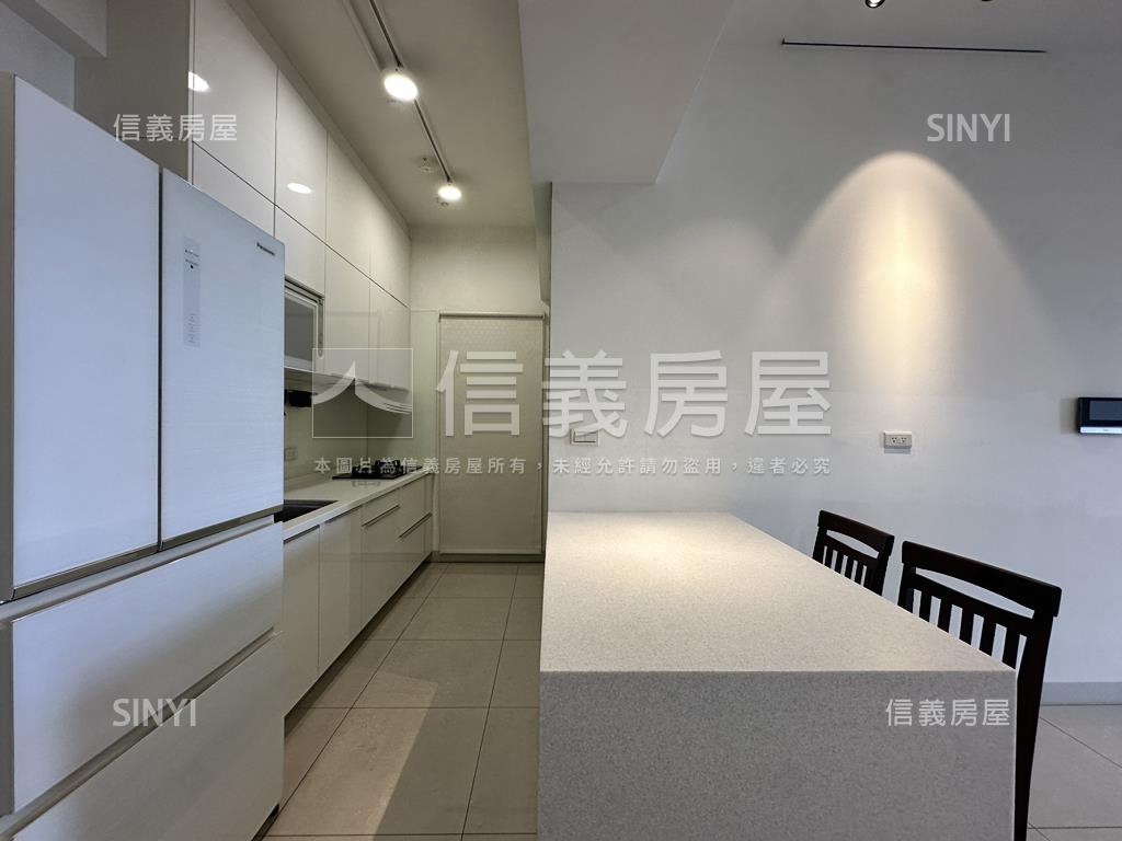 文華青景觀成家三房平車房屋室內格局與周邊環境