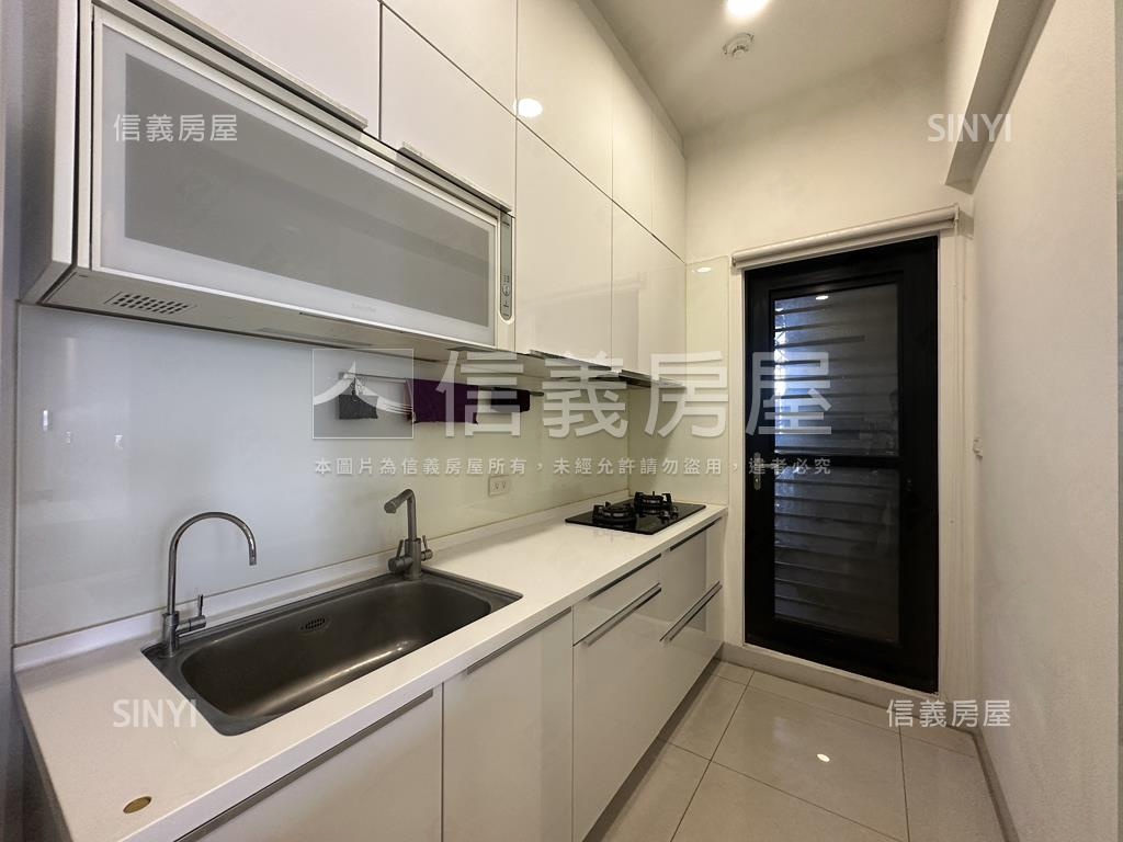 文華青景觀成家三房平車房屋室內格局與周邊環境