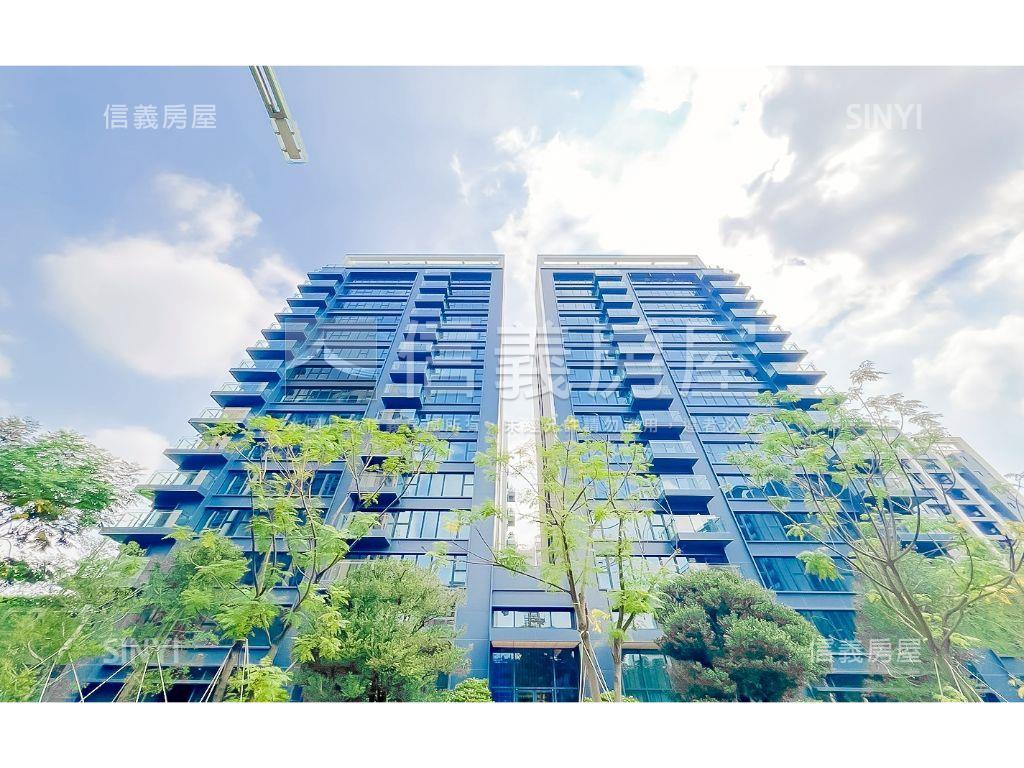 機捷特區寶輝次頂樓雙平車房屋室內格局與周邊環境