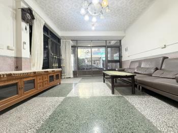 近文山稀有正街角窗透天