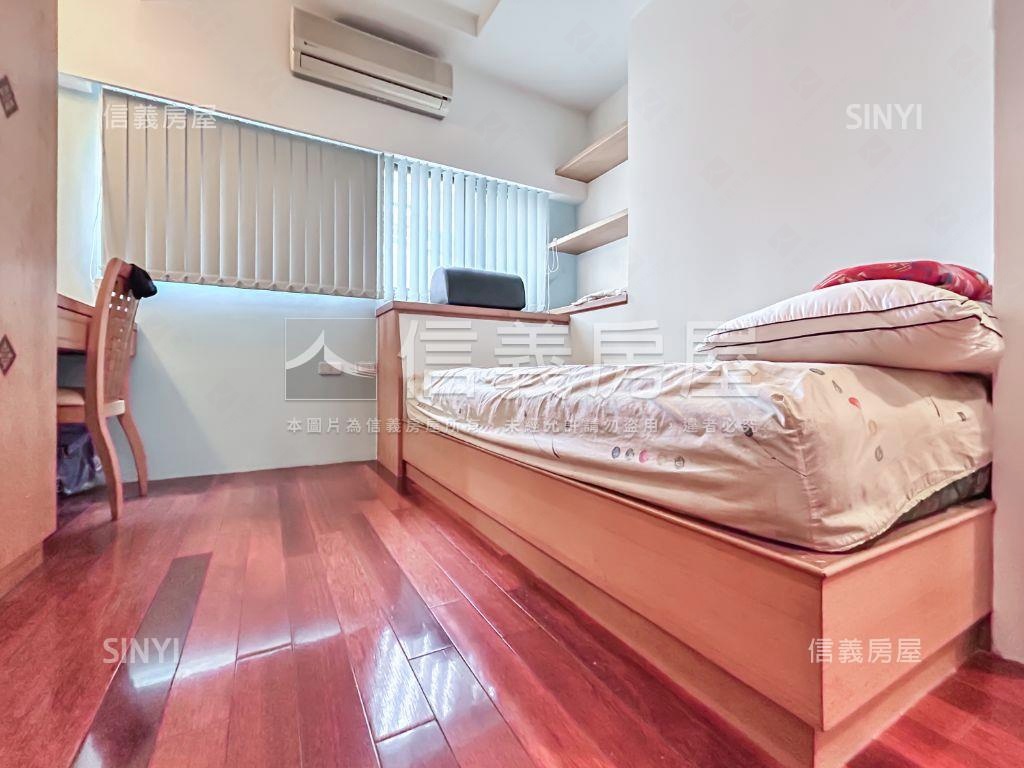 世代名門樓中樓三房帶車位房屋室內格局與周邊環境