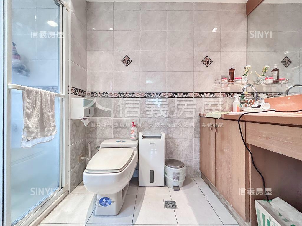 世代名門樓中樓三房帶車位房屋室內格局與周邊環境