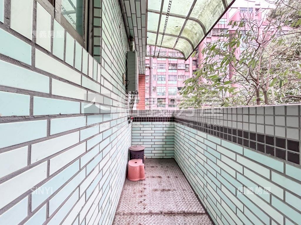 世代名門樓中樓三房帶車位房屋室內格局與周邊環境