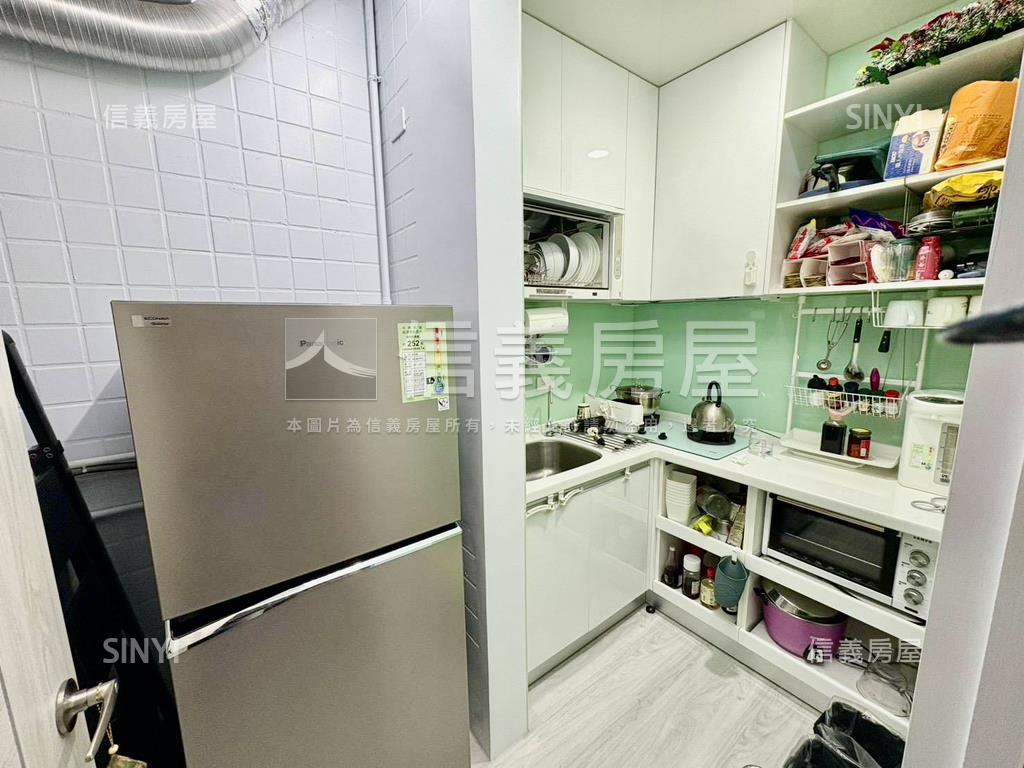 景安雙捷運１房２廳房屋室內格局與周邊環境