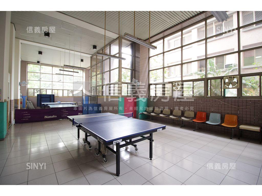 景安雙捷運１房２廳房屋室內格局與周邊環境