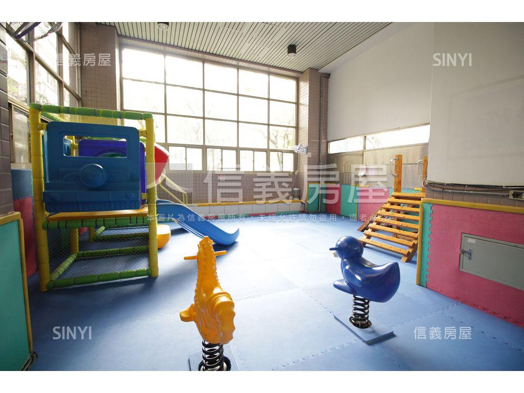 景安雙捷運１房２廳房屋室內格局與周邊環境