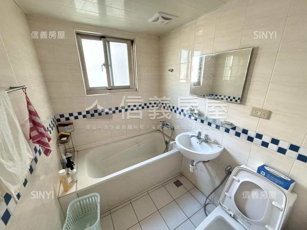 中西區屋況佳４房有平車房屋室內格局與周邊環境