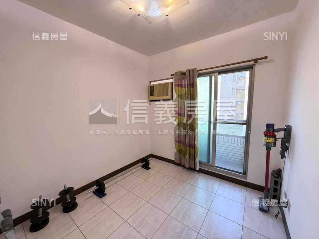 中西區屋況佳４房有平車房屋室內格局與周邊環境