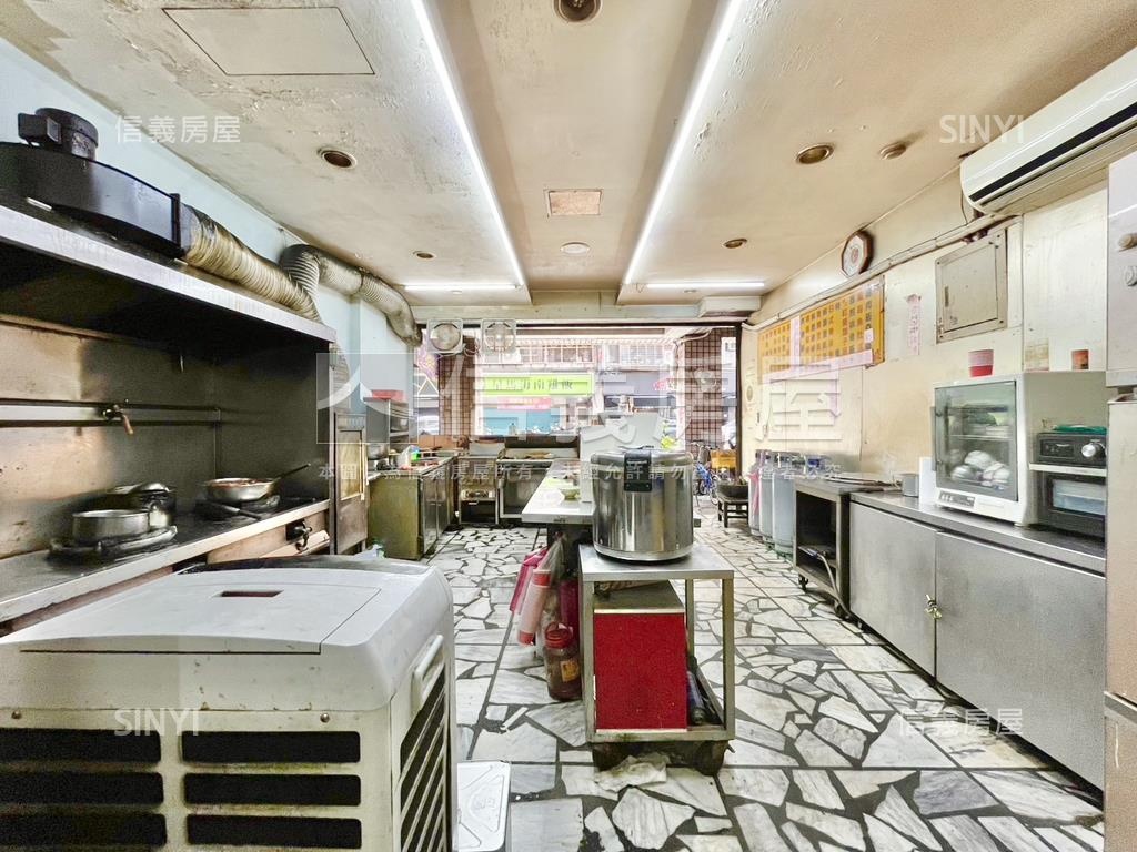 中原路稀有金店面房屋室內格局與周邊環境