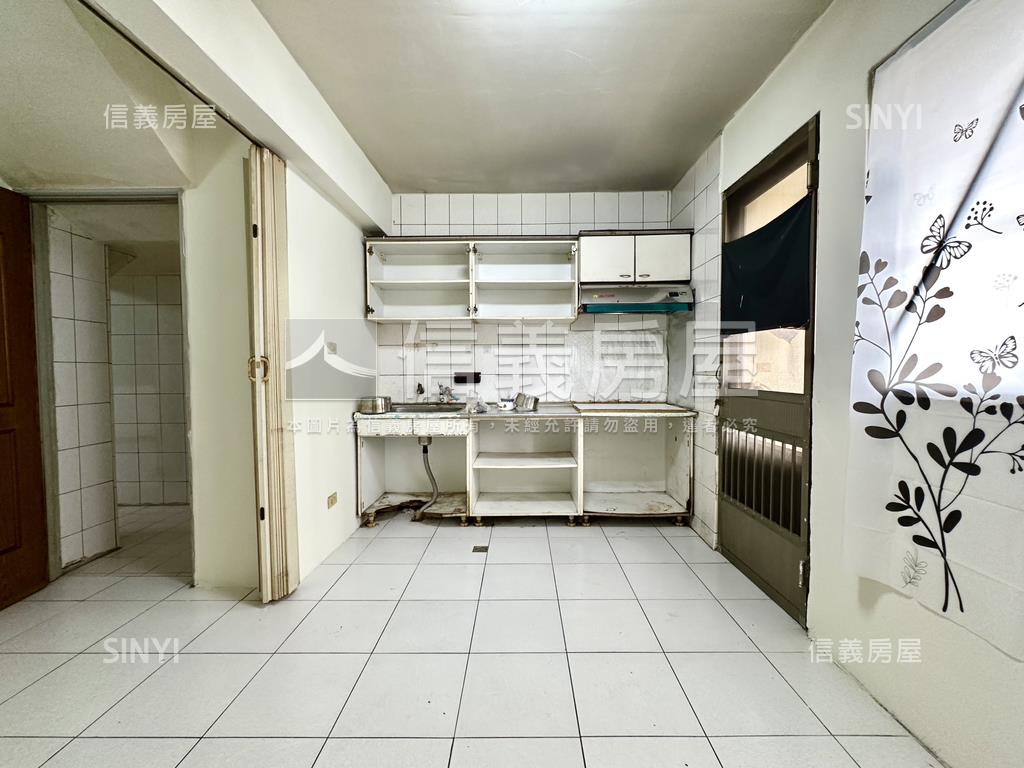 急售．近路竹車站採光透天房屋室內格局與周邊環境