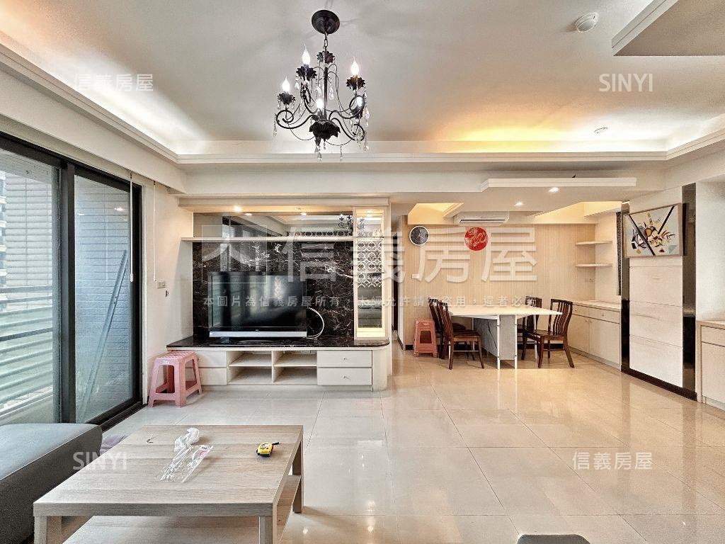 台北新天地露臺戶房屋室內格局與周邊環境