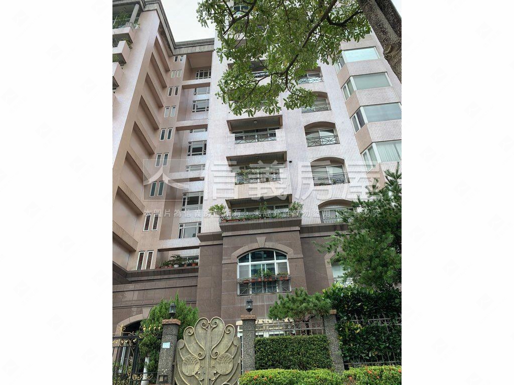 力麒敦品大戶豪邸雙車位房屋室內格局與周邊環境