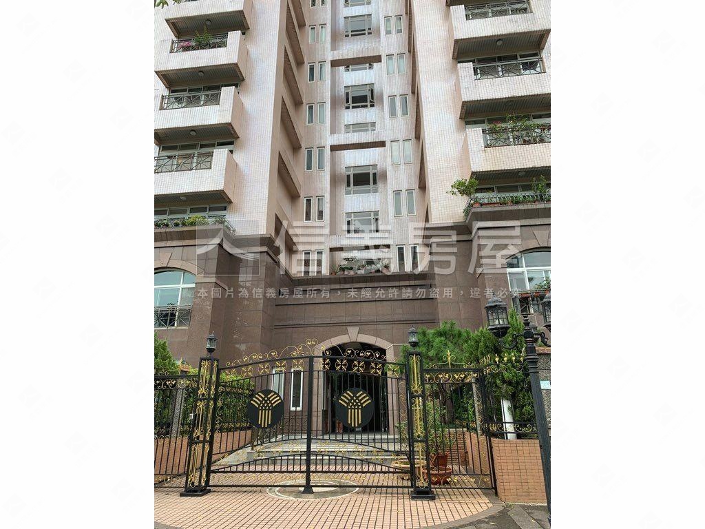 力麒敦品大戶豪邸雙車位房屋室內格局與周邊環境