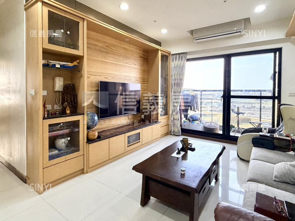 蔚藍海岸視野遼闊三房平車房屋室內格局與周邊環境