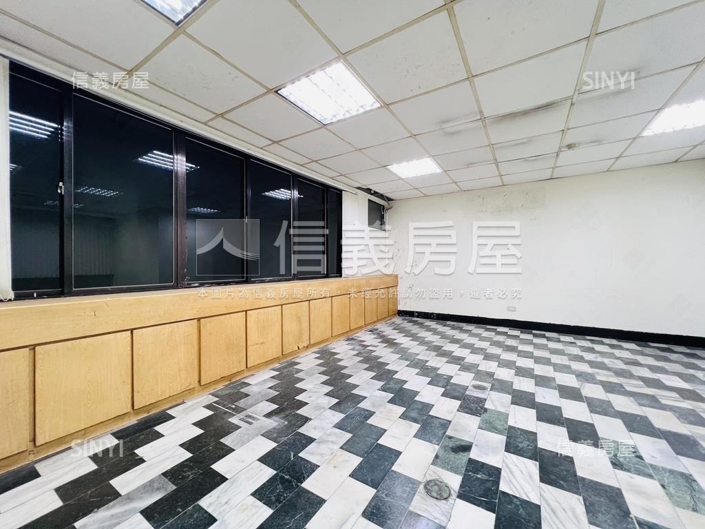 四維四路稀有低總住辦房屋室內格局與周邊環境