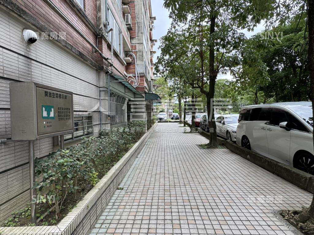 蓮園京采次高樓稀有釋出房屋室內格局與周邊環境