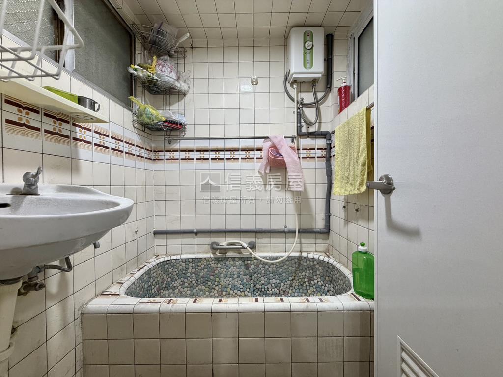南區｜低總價透天房屋室內格局與周邊環境