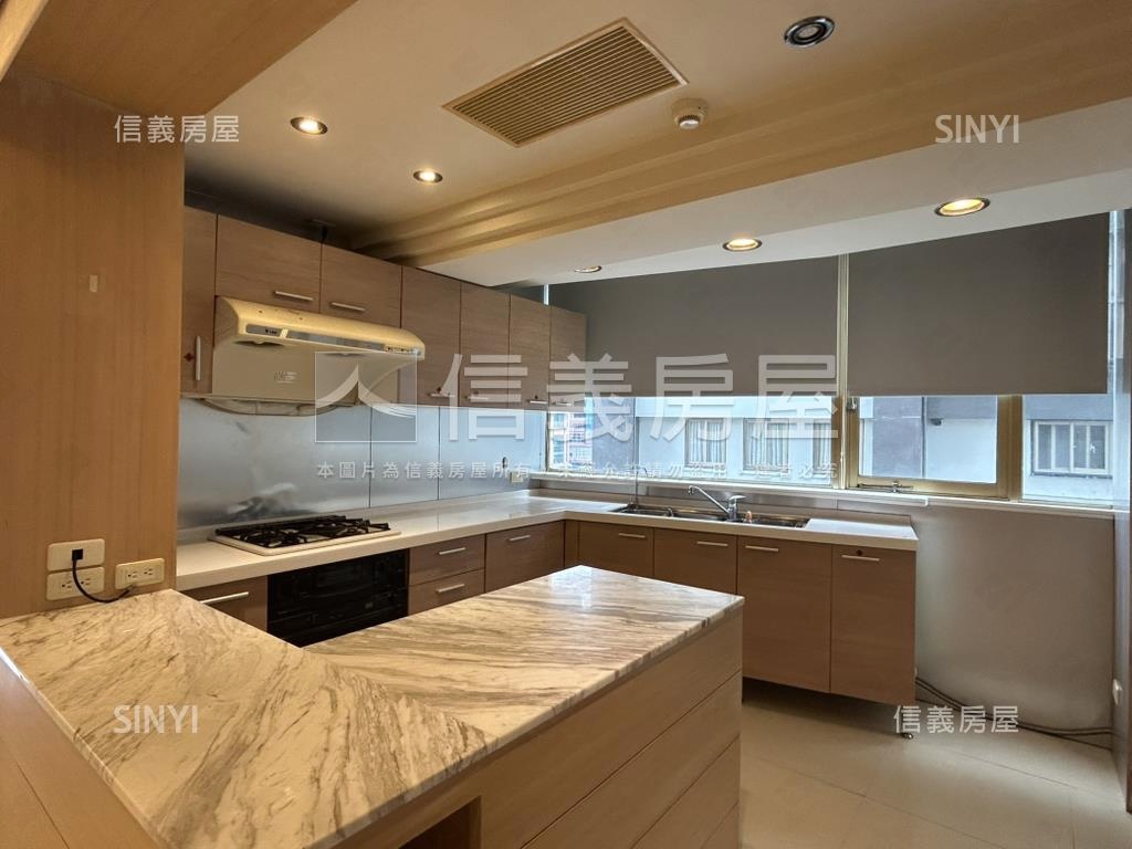 忠誠路鬱金香名宅房屋室內格局與周邊環境