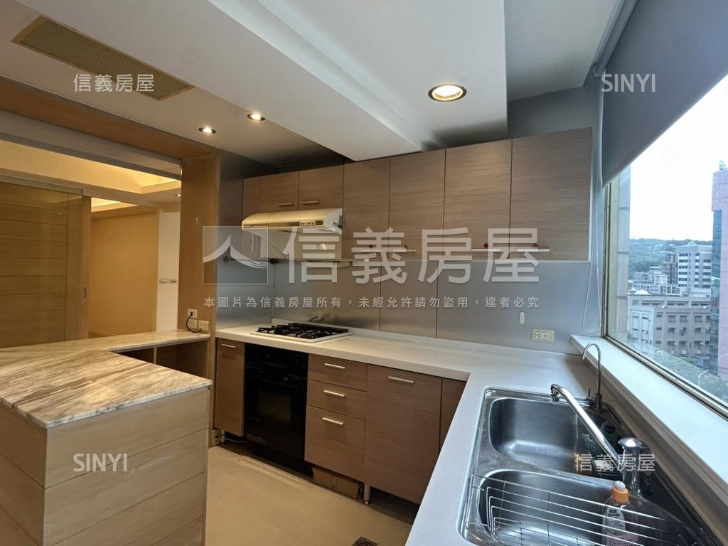 忠誠路鬱金香名宅房屋室內格局與周邊環境