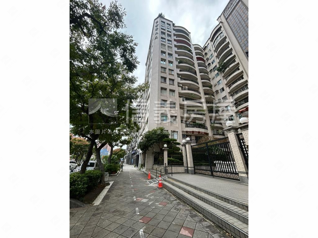 忠誠路鬱金香名宅房屋室內格局與周邊環境