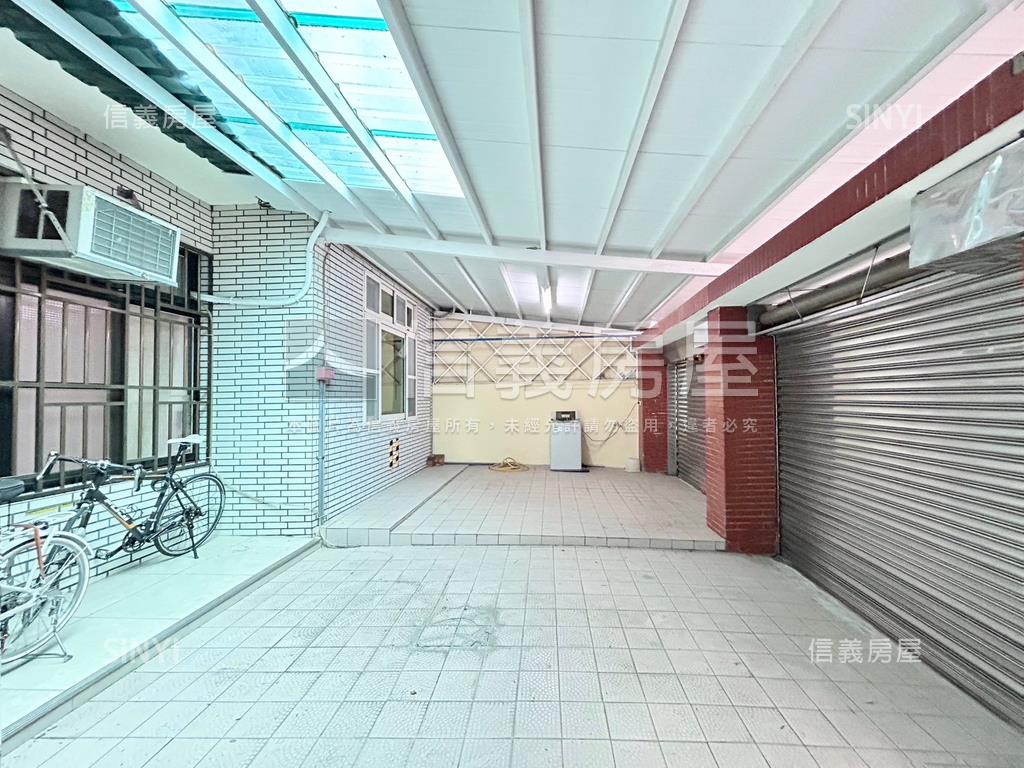 龍山大地坪大車庫透天房屋室內格局與周邊環境