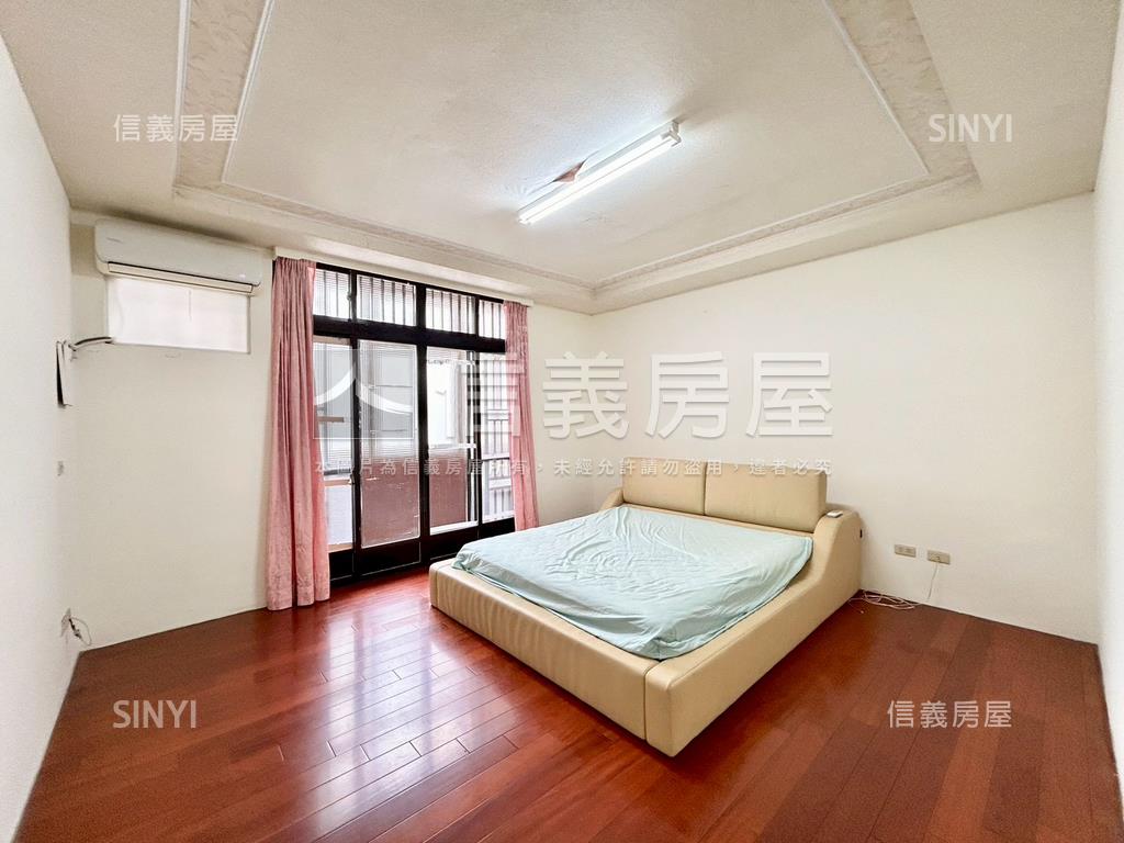 龍山大地坪大車庫透天房屋室內格局與周邊環境