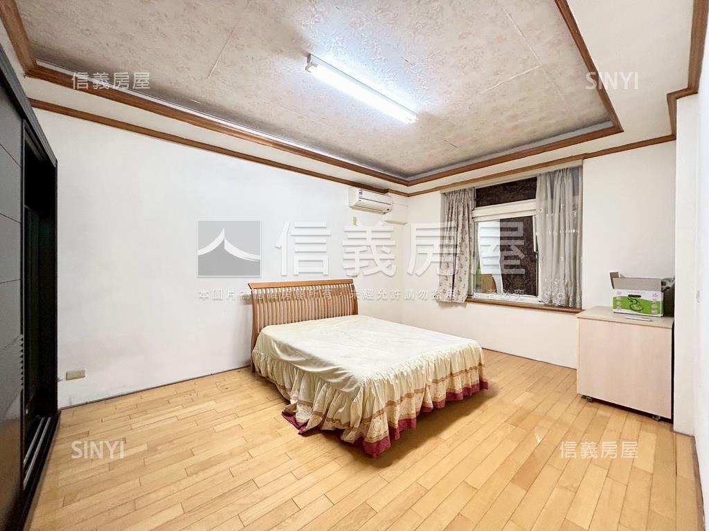 龍山大地坪大車庫透天房屋室內格局與周邊環境