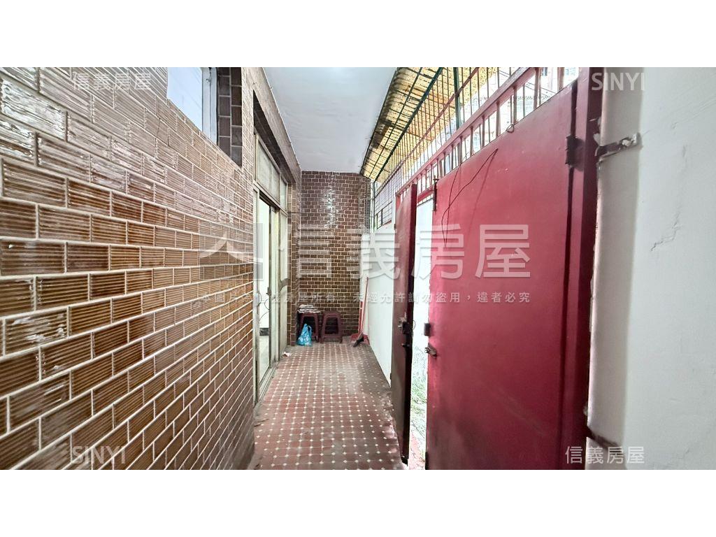 中和捷運採光方正一樓房屋室內格局與周邊環境