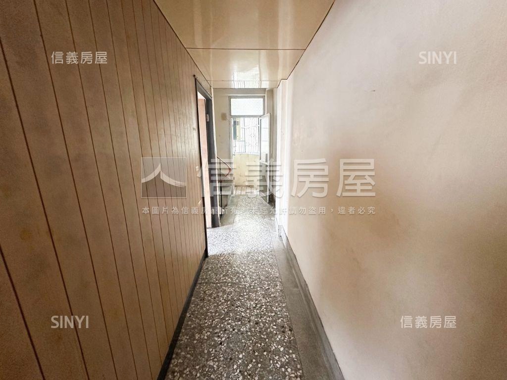 第五市場大面寬店面房屋室內格局與周邊環境