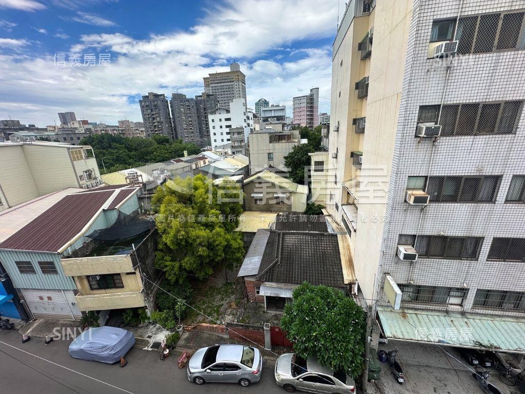 第五市場大面寬店面房屋室內格局與周邊環境