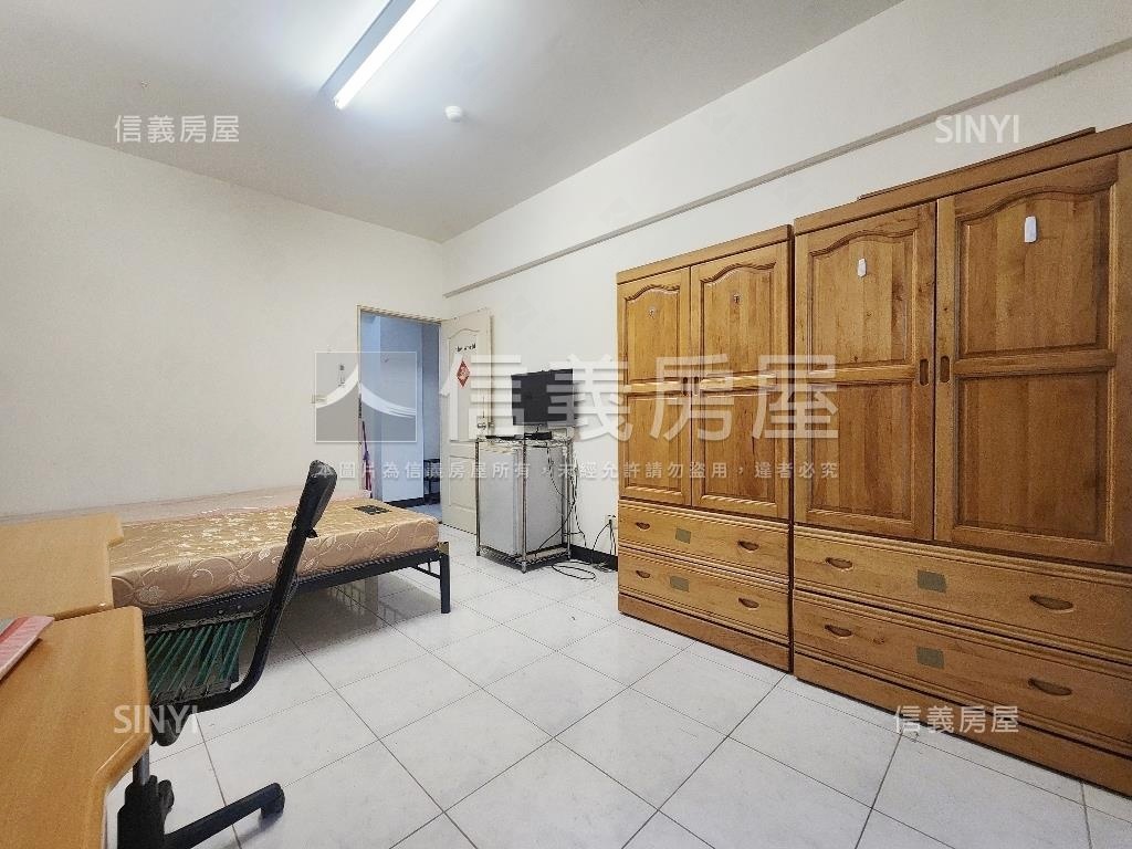 淡水稀有金雞母大套房房屋室內格局與周邊環境