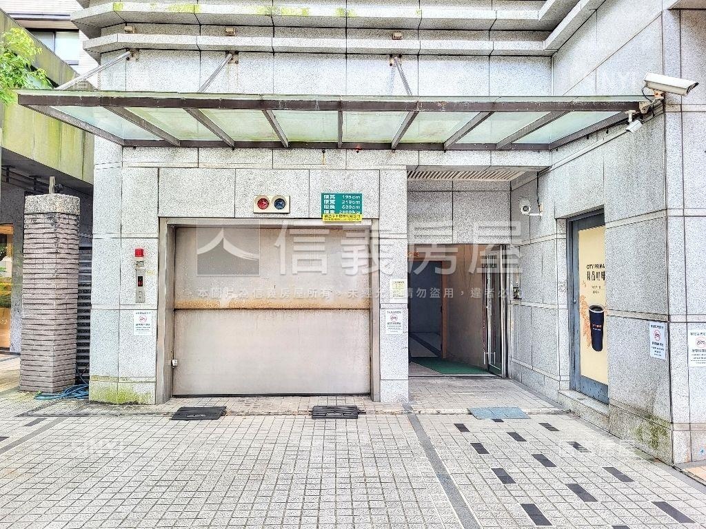 城市光點挑高空間美宅房屋室內格局與周邊環境