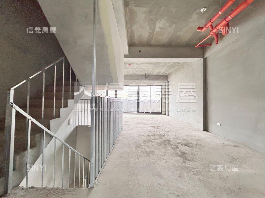 皇辰揚品天下精選電梯透店房屋室內格局與周邊環境