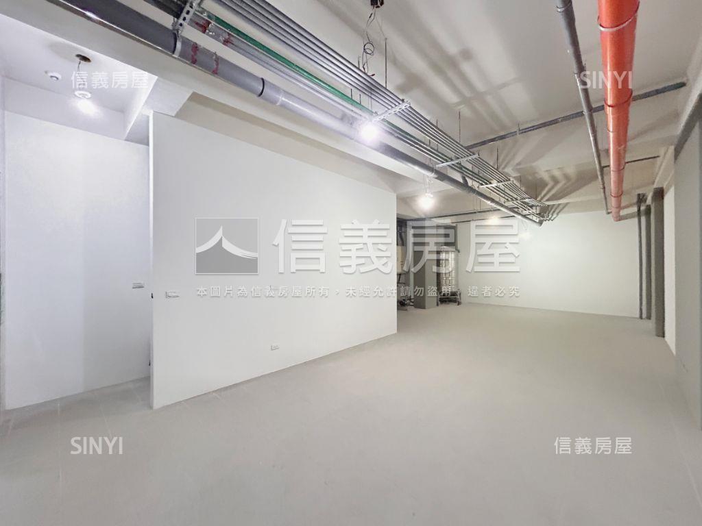 皇辰揚品天下精選電梯透店房屋室內格局與周邊環境