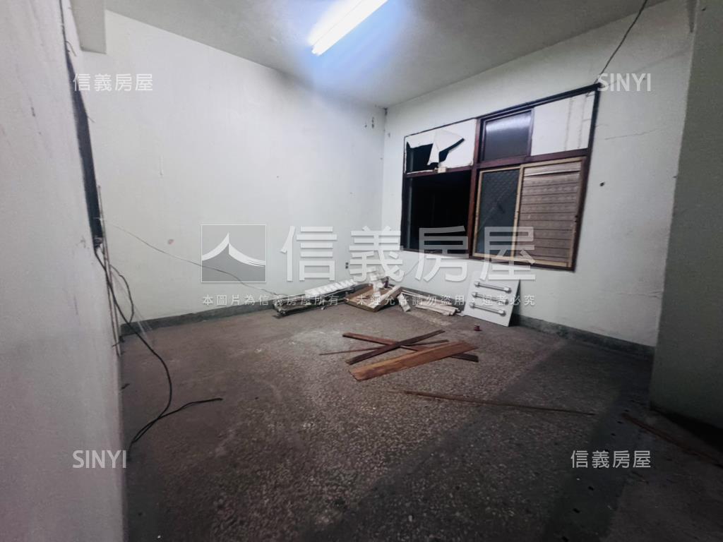 正永華路近文南約５米店面房屋室內格局與周邊環境