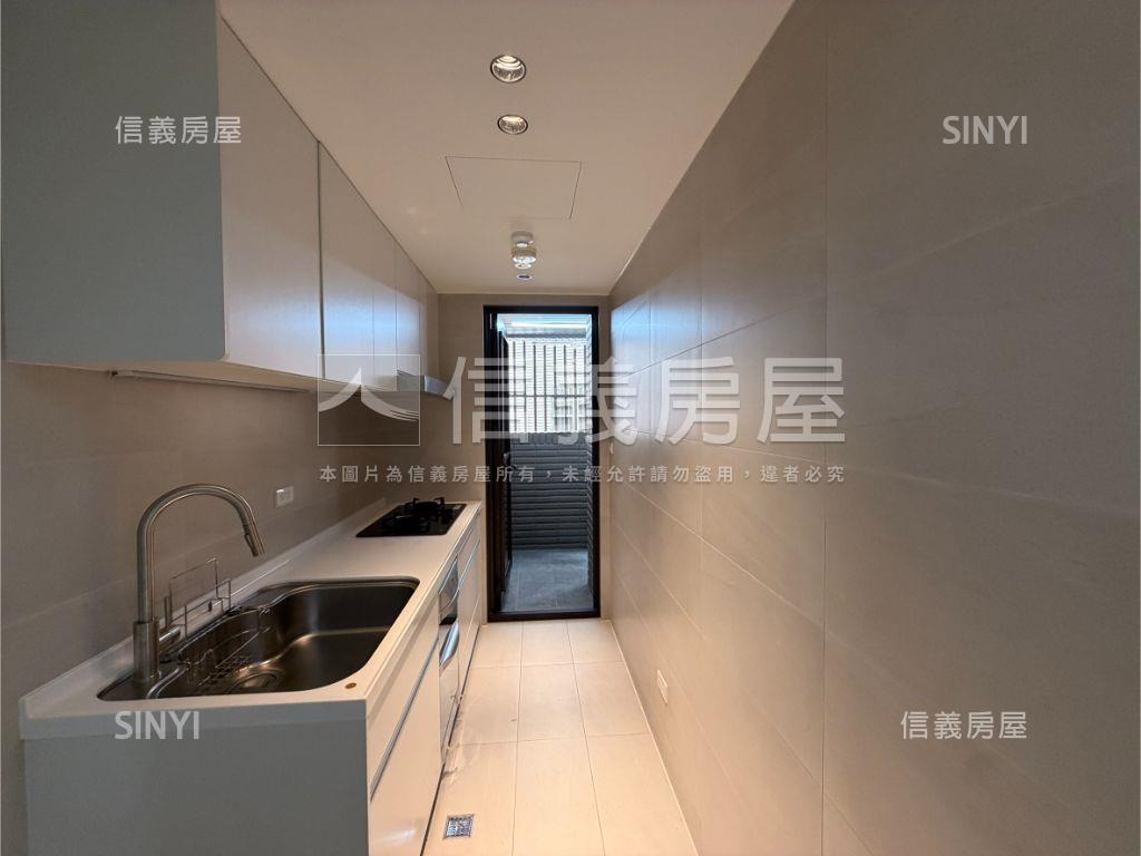 金之邸兩房兩衛浴２Ｆ房屋室內格局與周邊環境
