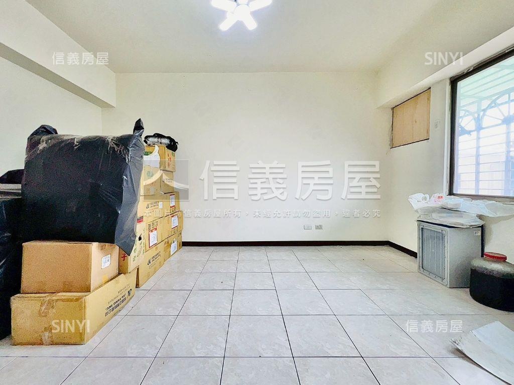 碧瑤京城三房房屋室內格局與周邊環境