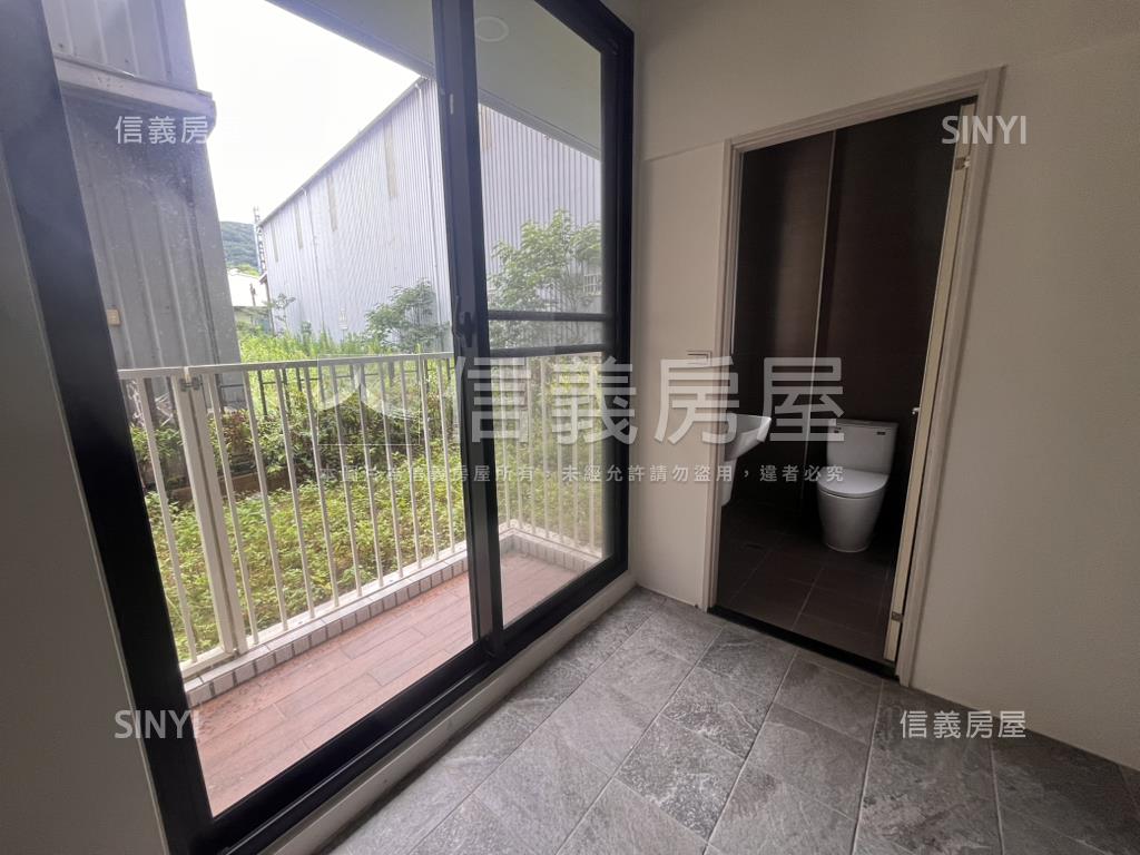八里蒔光墅美妝電梯透天房屋室內格局與周邊環境