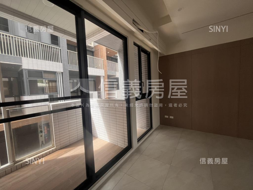 八里蒔光墅美妝電梯透天房屋室內格局與周邊環境