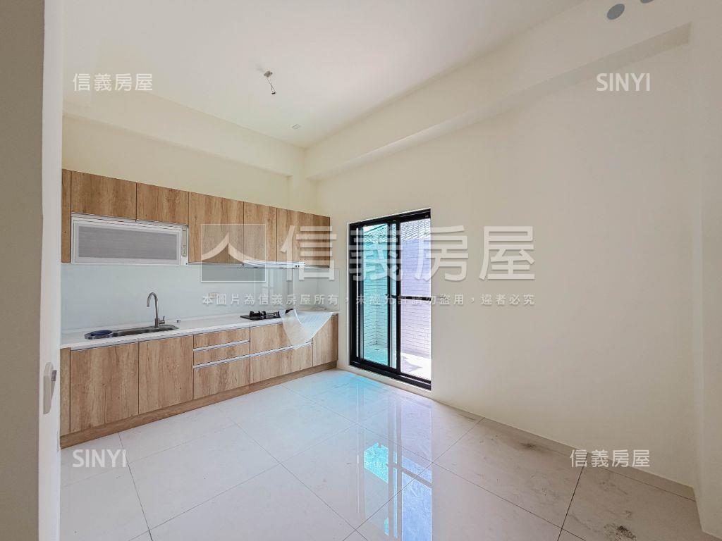 臨南科傳統式車墅房屋室內格局與周邊環境