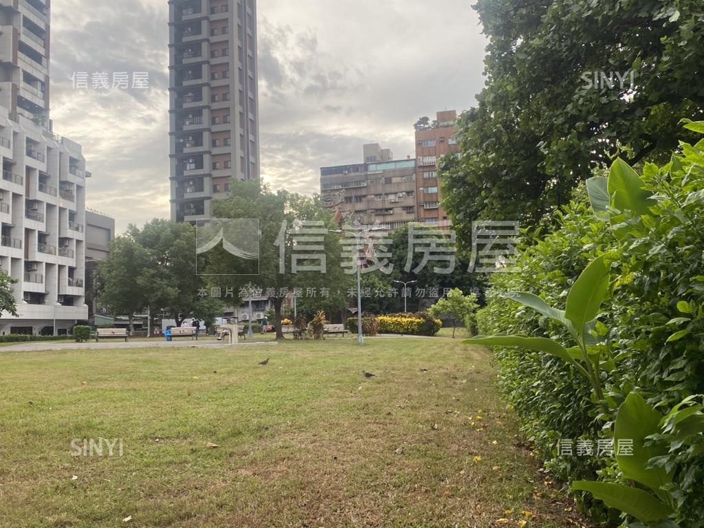 新案㊣和平西路商三特透天房屋室內格局與周邊環境