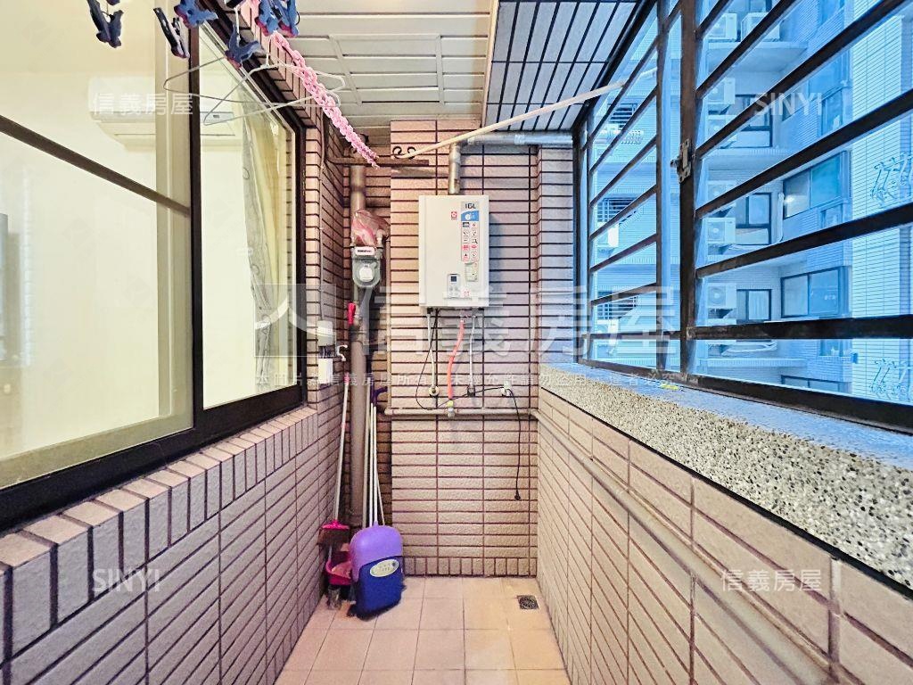 臻星尋找真心人。三房車位房屋室內格局與周邊環境