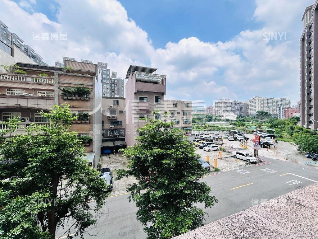 臻星尋找真心人。三房車位房屋室內格局與周邊環境