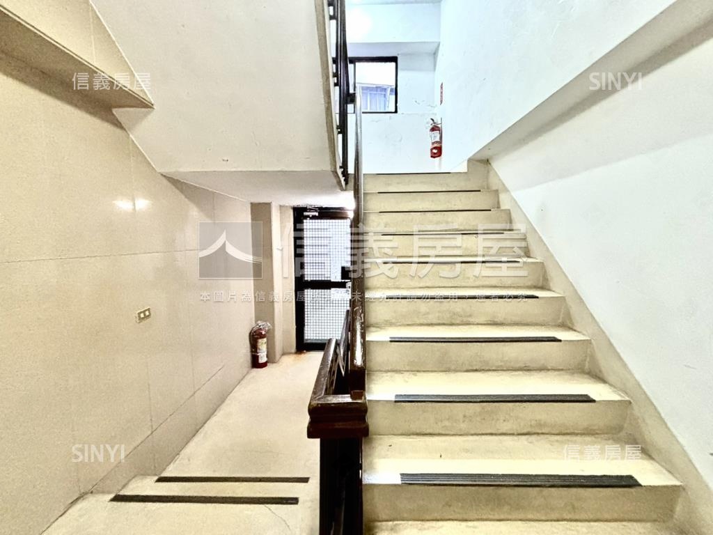 信義專任中正晴園房屋室內格局與周邊環境