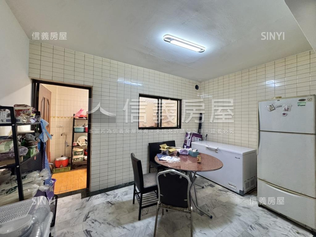 北平商圈小資朝南美透天房屋室內格局與周邊環境