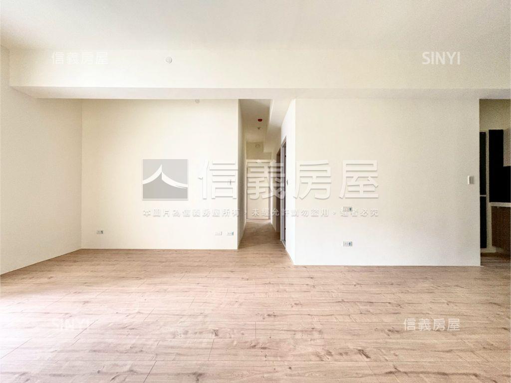 全新，大３房雙平面車位房屋室內格局與周邊環境