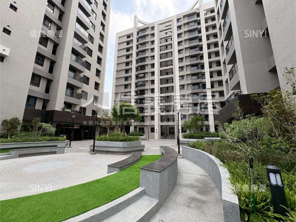 全新，大３房雙平面車位房屋室內格局與周邊環境