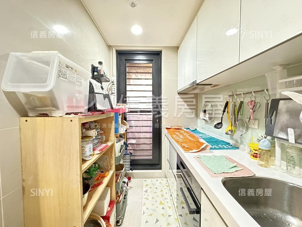 仁愛柏麗溫馨邊間三房車位房屋室內格局與周邊環境