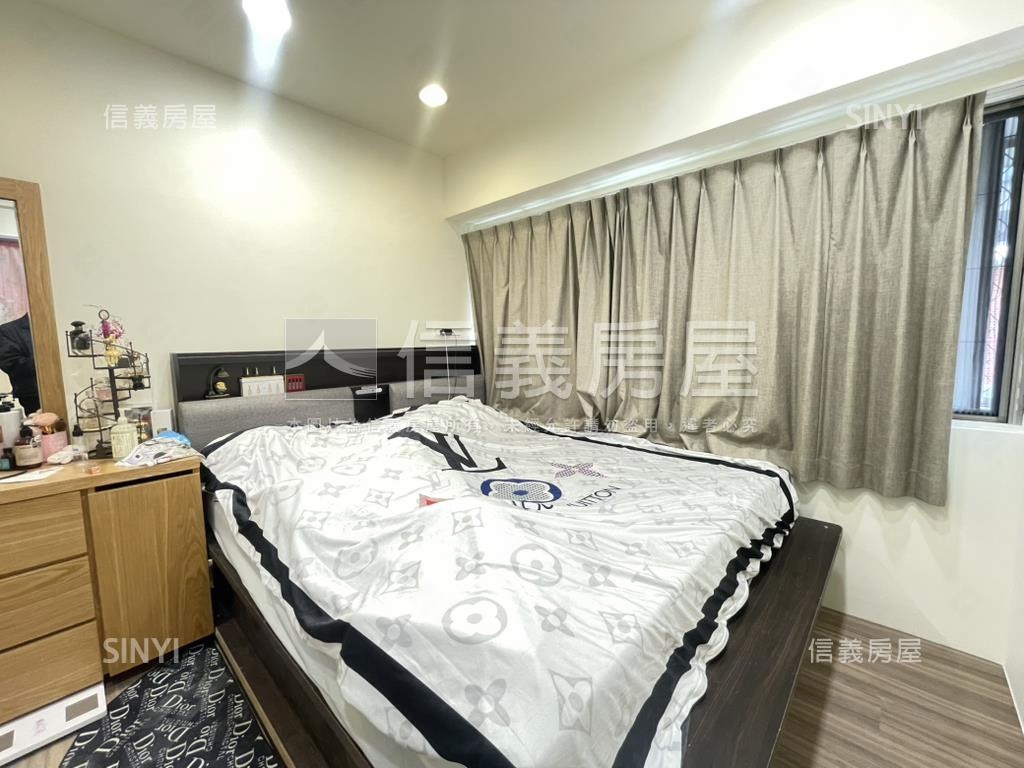 中山電梯精美兩房房屋室內格局與周邊環境
