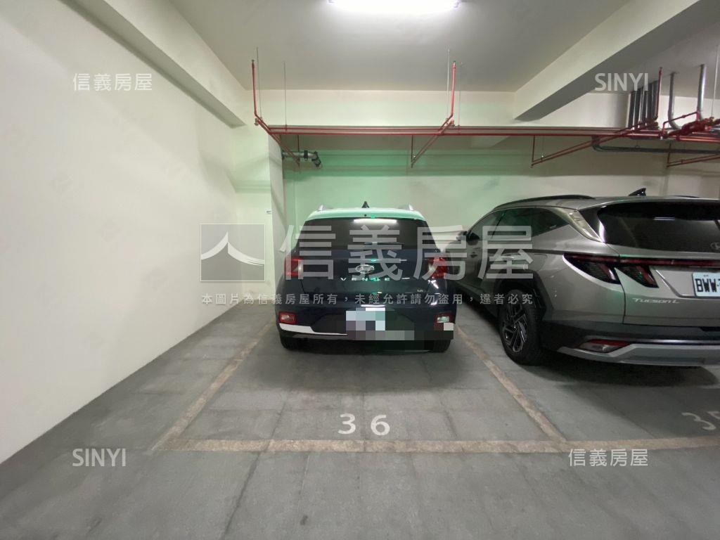 摩登世紀兩房平車讚房屋室內格局與周邊環境